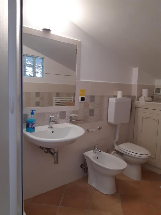 Bed and Breakfast Il Girasole Castelvecchio Calvisio Exterior foto