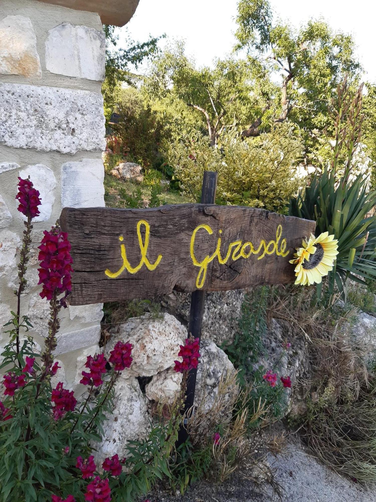 Bed and Breakfast Il Girasole Castelvecchio Calvisio Exterior foto